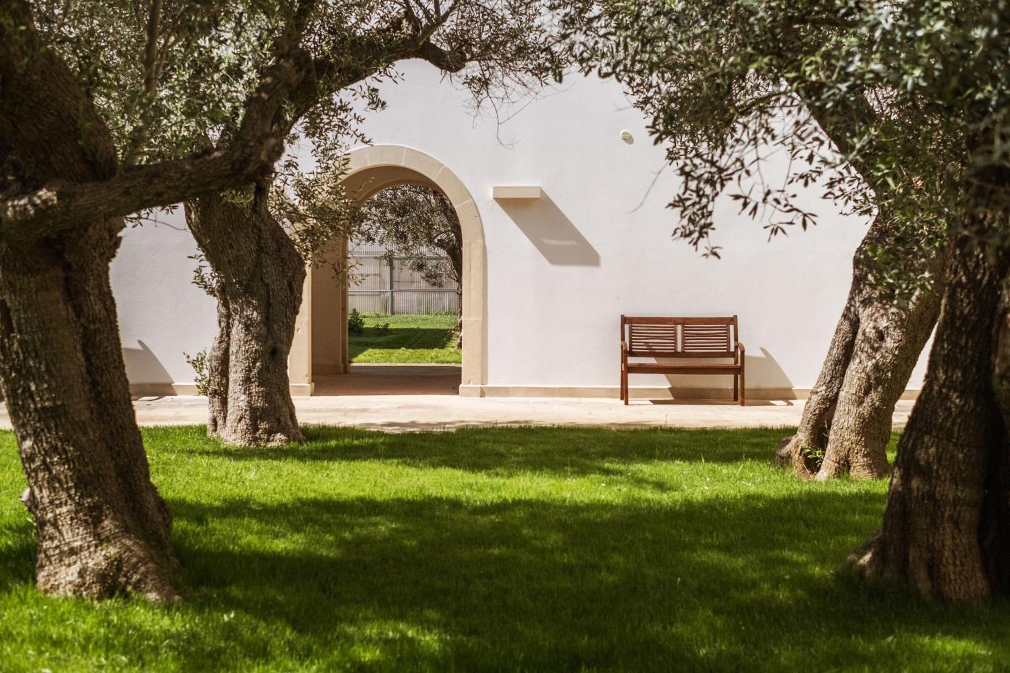 Palmariggi Secolario Masseria Del Viverbene מראה חיצוני תמונה